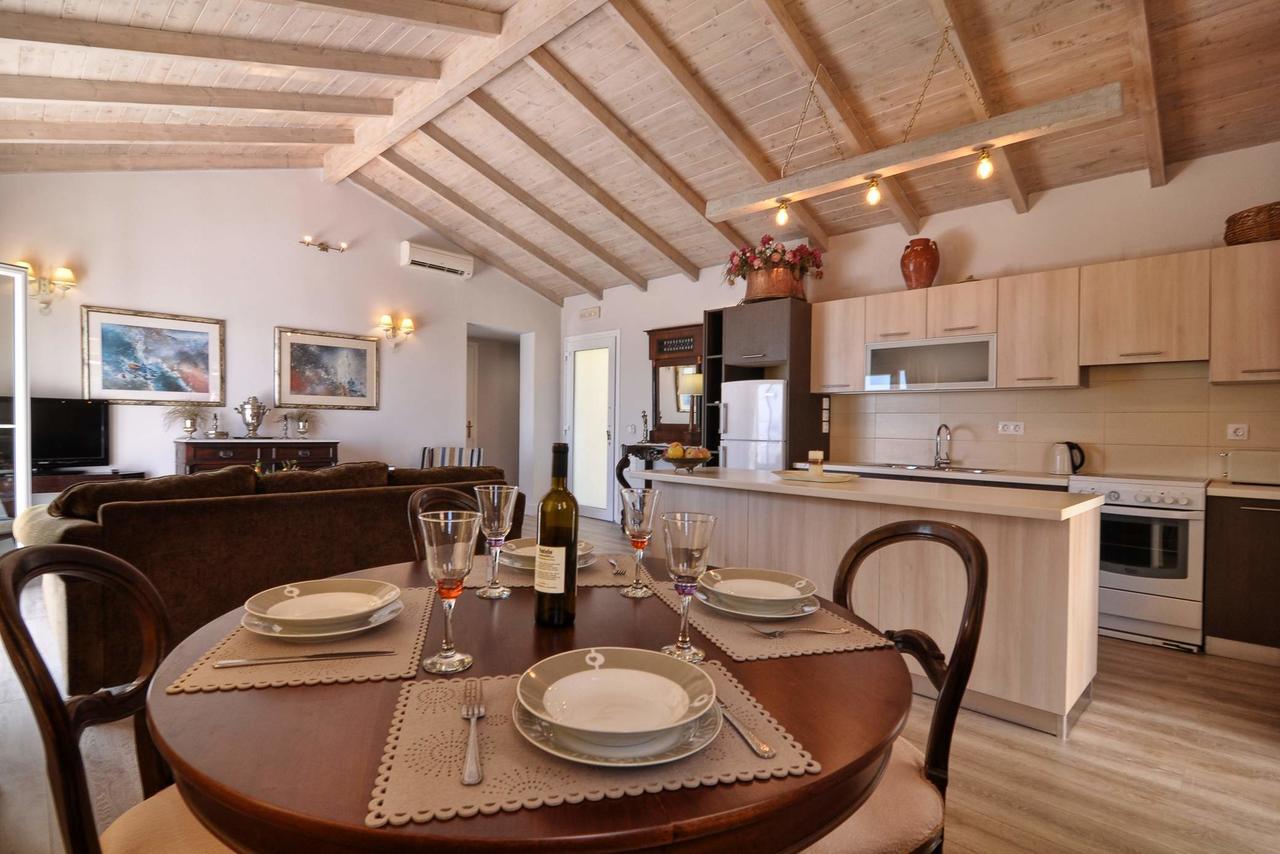 Veroniki Penthouse Deluxe Apartment Агіос Іоанніс Перістеріон Екстер'єр фото